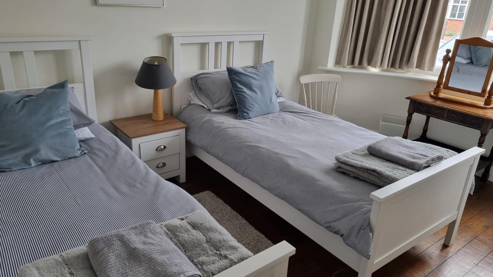 Cosy Bournemouth Bungalow Ferndown Eksteriør billede